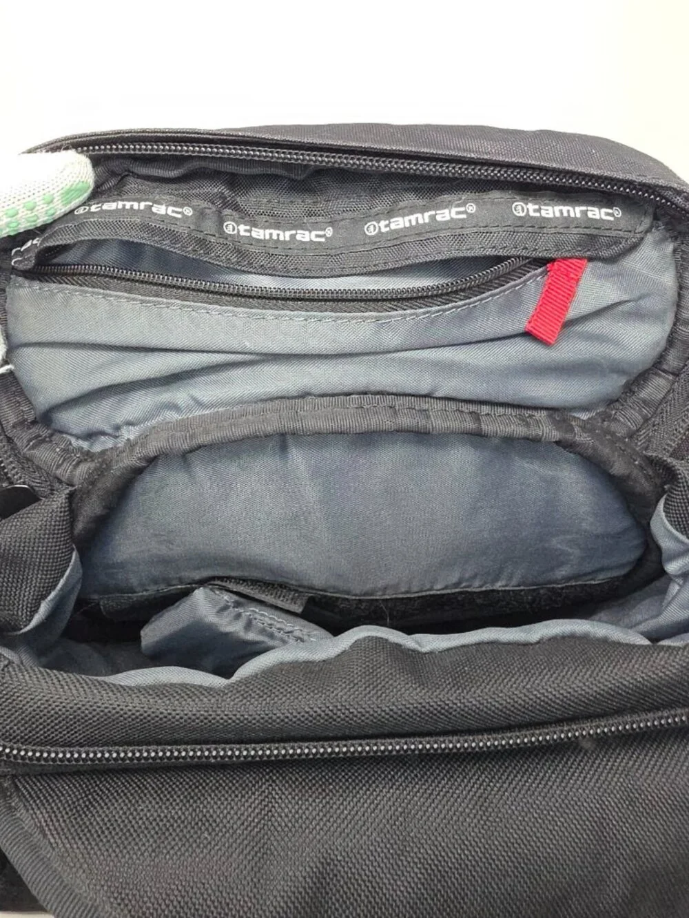 Tamrac Velocity 6X 5766 Crossbody Camera Bag Sling Black Gray Adjustable